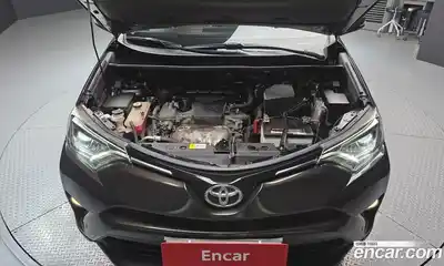 Toyota RAV4 2017 2.5 Автомат в Москве № 609860, миниатюра 6