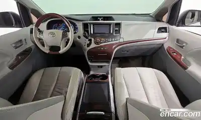 Toyota Sienna 2014 3.5 Автомат в Москве № 609869, миниатюра 7