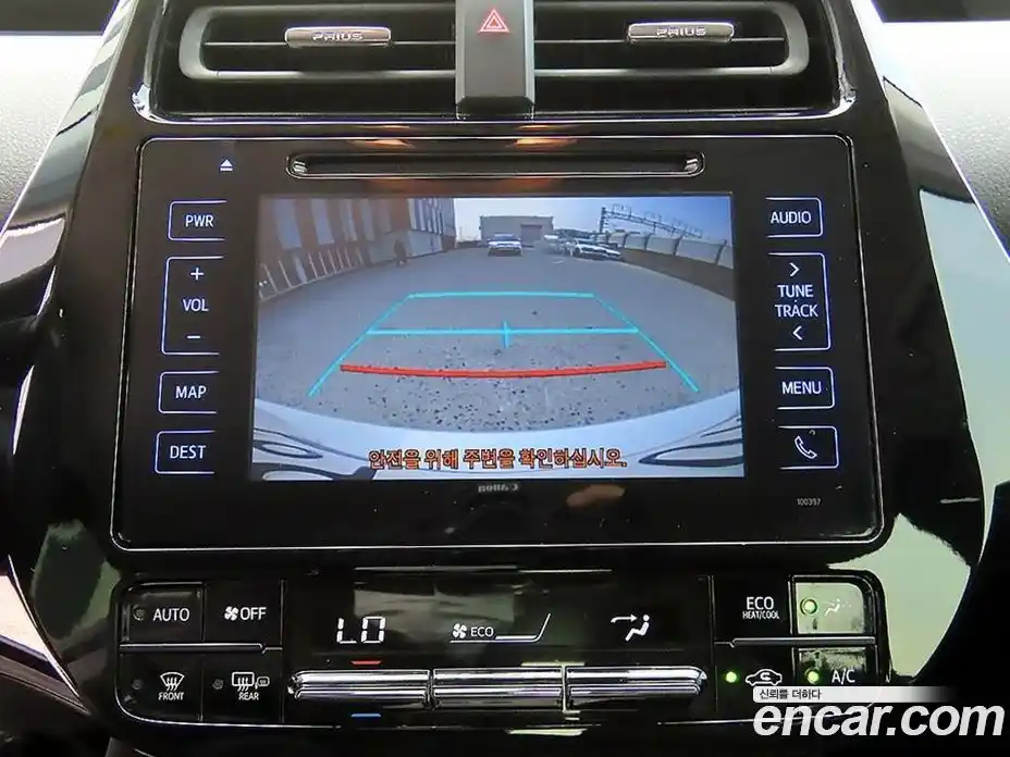 Toyota Prius 2016 1.8 Автомат в Москве № 609943, фото 15