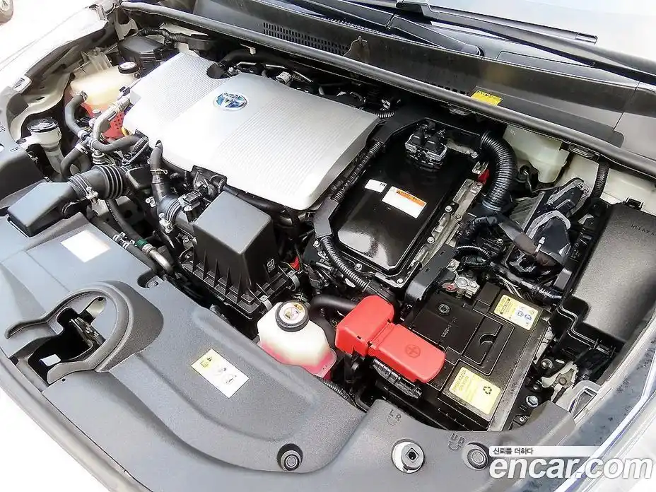 Toyota Prius 2016 1.8 Автомат в Москве № 609943, фото 18