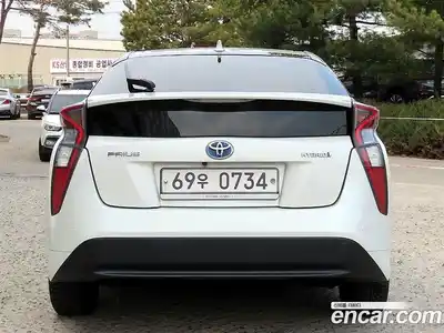 Toyota Prius 2016 1.8 Автомат в Москве № 609943, миниатюра 4