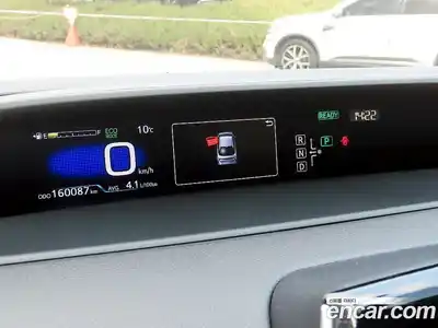 Toyota Prius 2016 1.8 Автомат в Москве № 609943, миниатюра 9