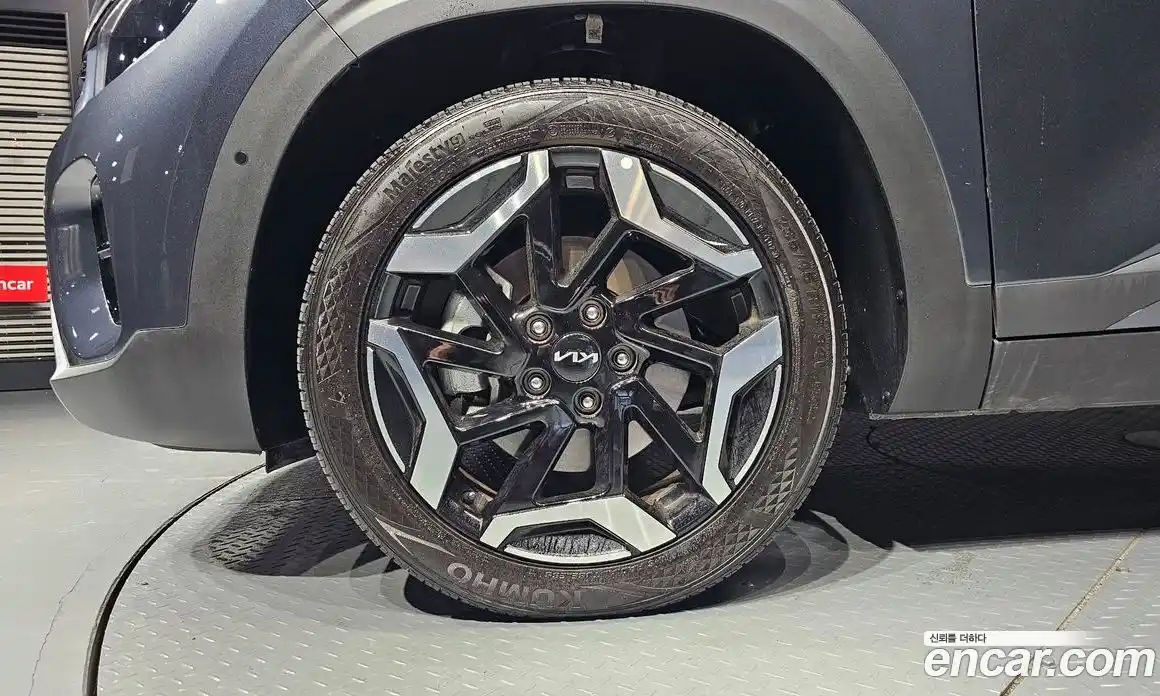 Kia Seltos 2023 1.6 Автомат в Москве № 610920, фото 5