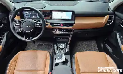 Kia Seltos 2023 1.6 Автомат в Москве № 610920, миниатюра 7