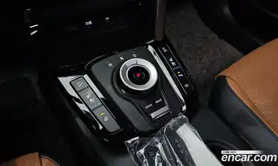 Kia Seltos 2023 1.6 Автомат в Москве № 610920, миниатюра 9