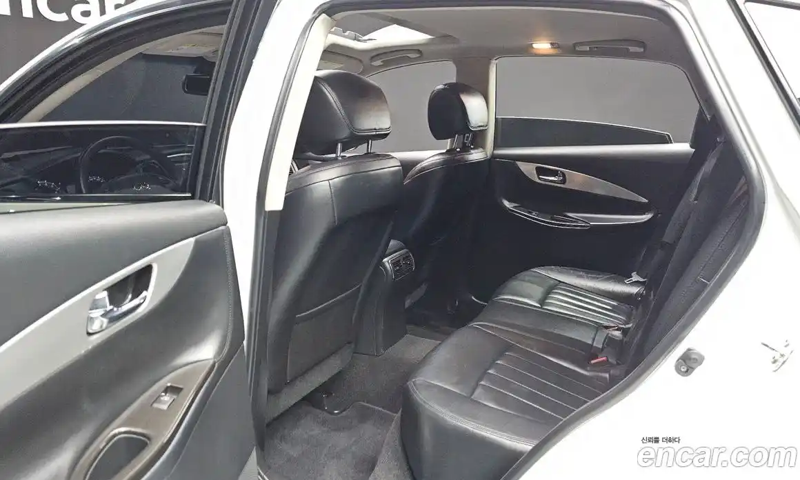 Infiniti QX50 2016 3.7 Автомат в Москве № 610938, фото 12