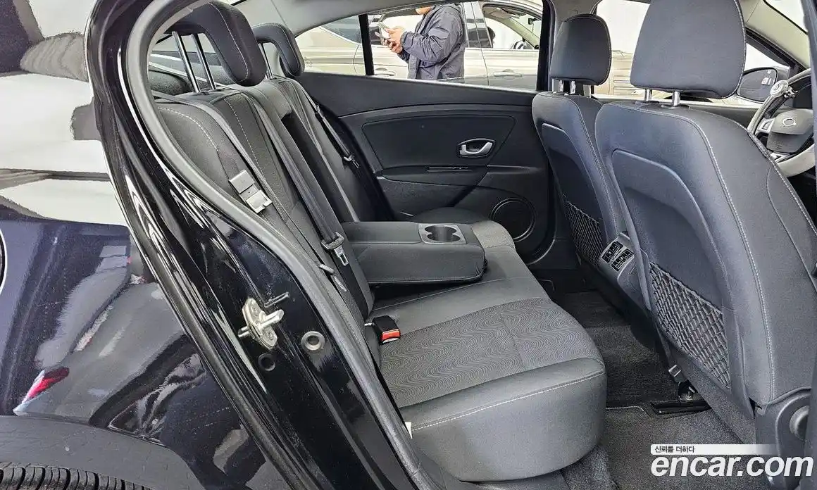 Renault SM3 2014 1.6 Автомат в Москве № 612510, фото 12