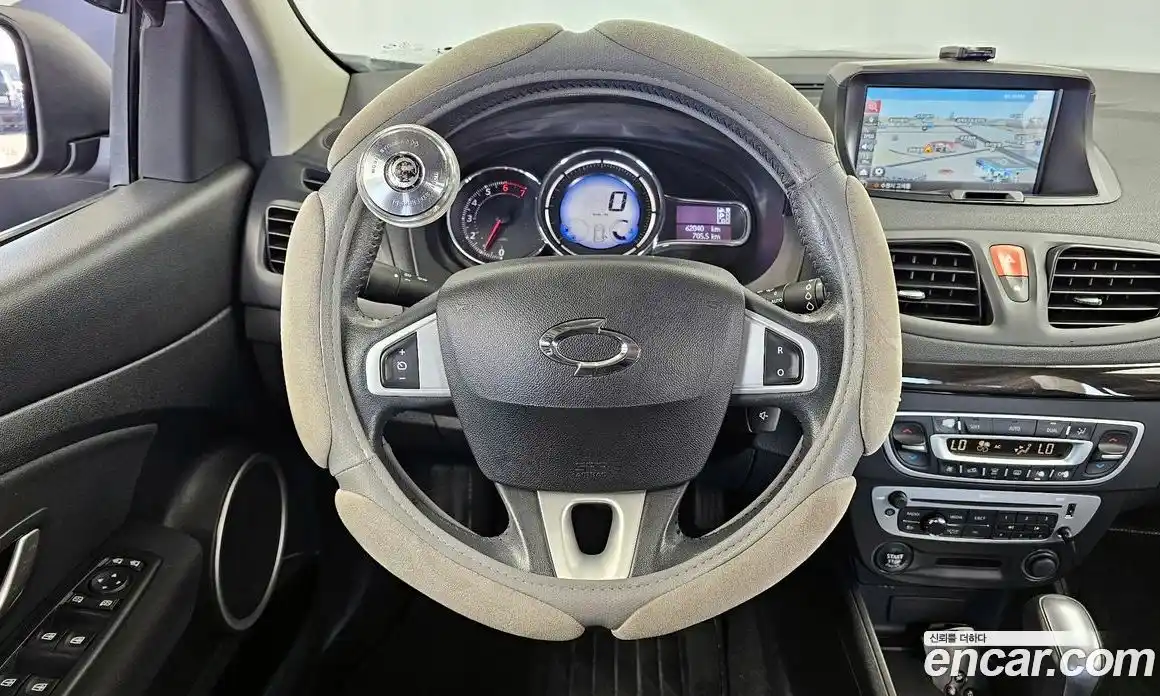 Renault SM3 2014 1.6 Автомат в Москве № 612510, фото 13