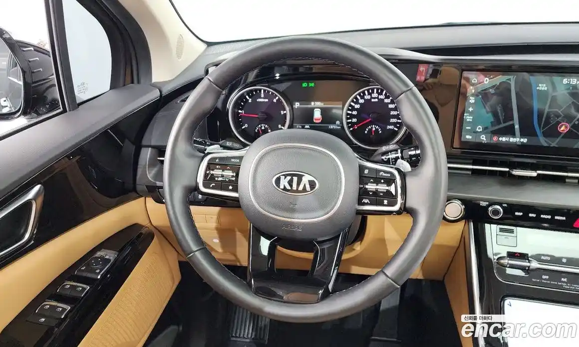Kia Canival 2021 2.2 Автомат в Москве № 612577, фото 13