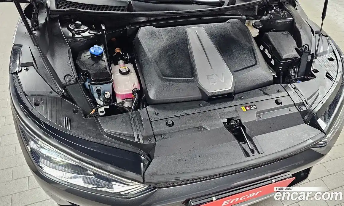 Kia EV6 2023 0.1 Автомат в Москве № 613197, фото 6