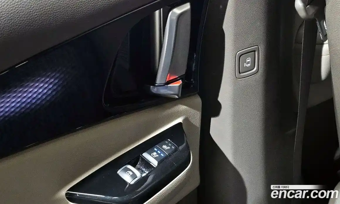 Kia Canival 2023 3.5 Автомат в Москве № 614126, фото 18