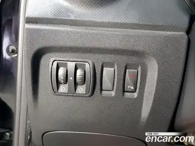 Renault QM3 2014 1.5 Автомат в Москве № 614192, миниатюра 11