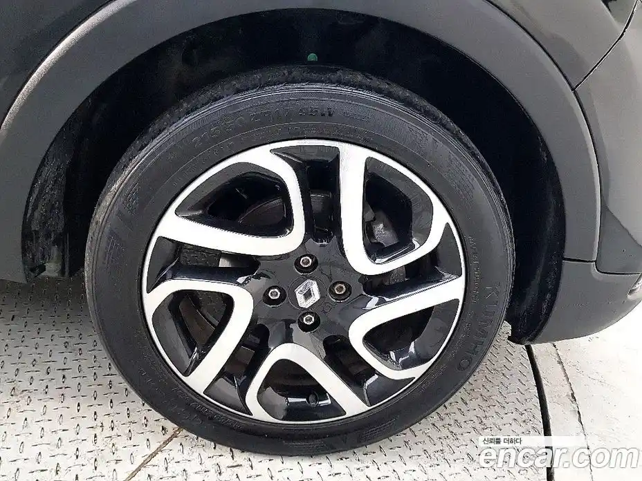 Renault QM3 2014 1.5 Автомат в Москве № 614192, фото 20