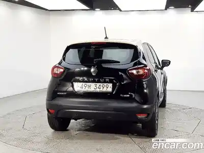 Renault QM3 2014 1.5 Автомат в Москве № 614192, миниатюра 3