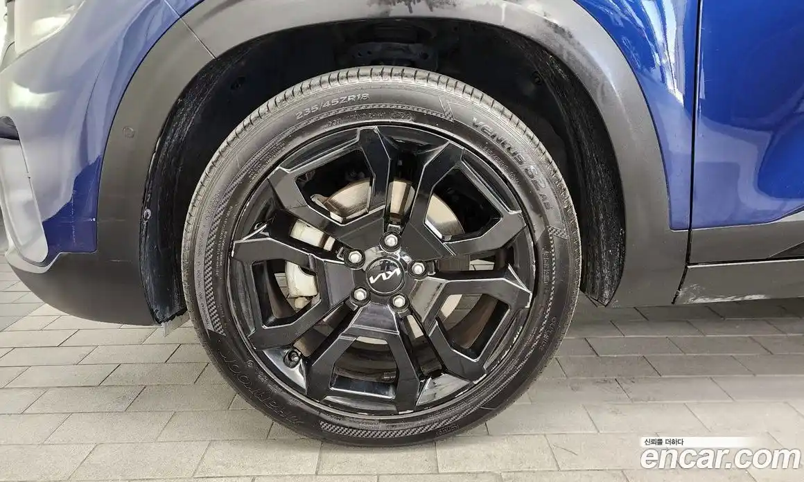 Kia Seltos 2023 1.6 Автомат в Москве № 614272, фото 4