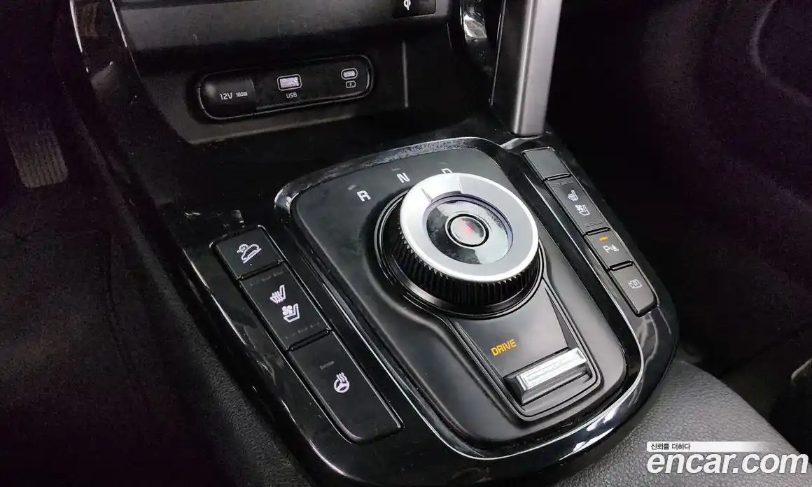 Kia Seltos 2023 1.6 Автомат в Москве № 614272, фото 8