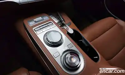 Genesis GV70 2024 2.5 Автомат в Москве № 614744, миниатюра 9