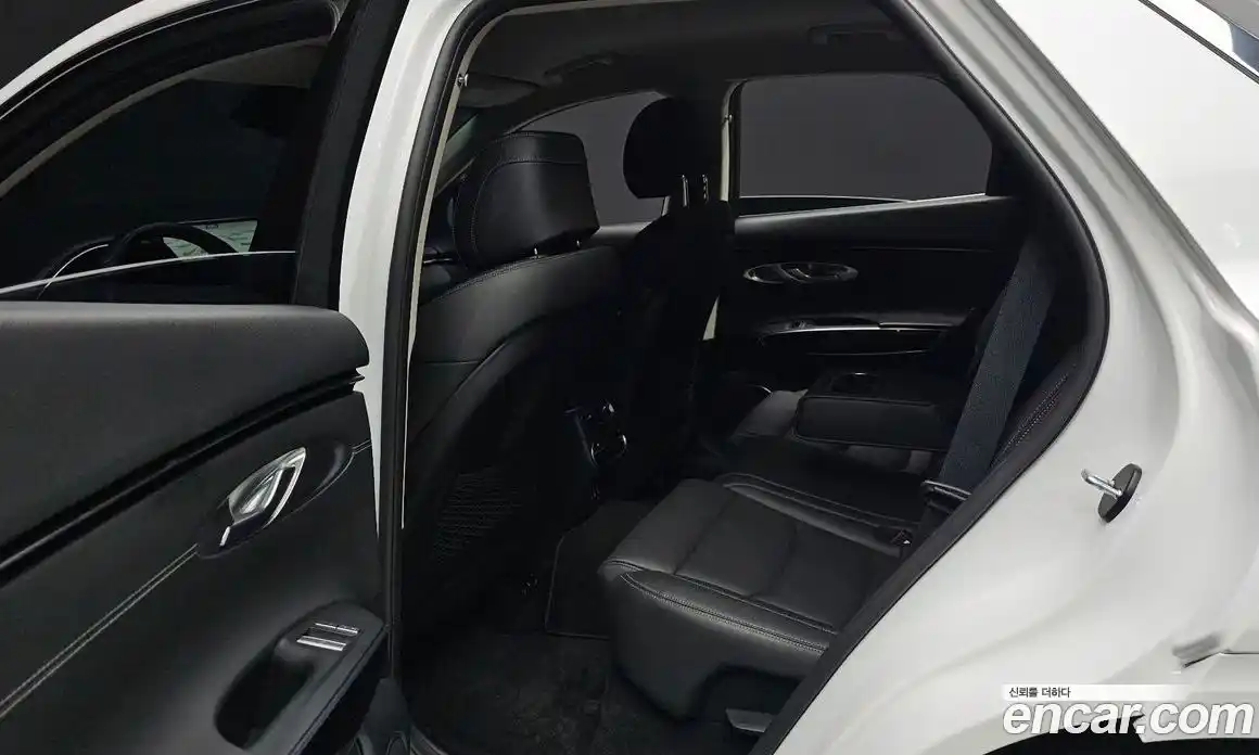 Genesis GV70 2022 2.5 Автомат в Москве № 614845, фото 13