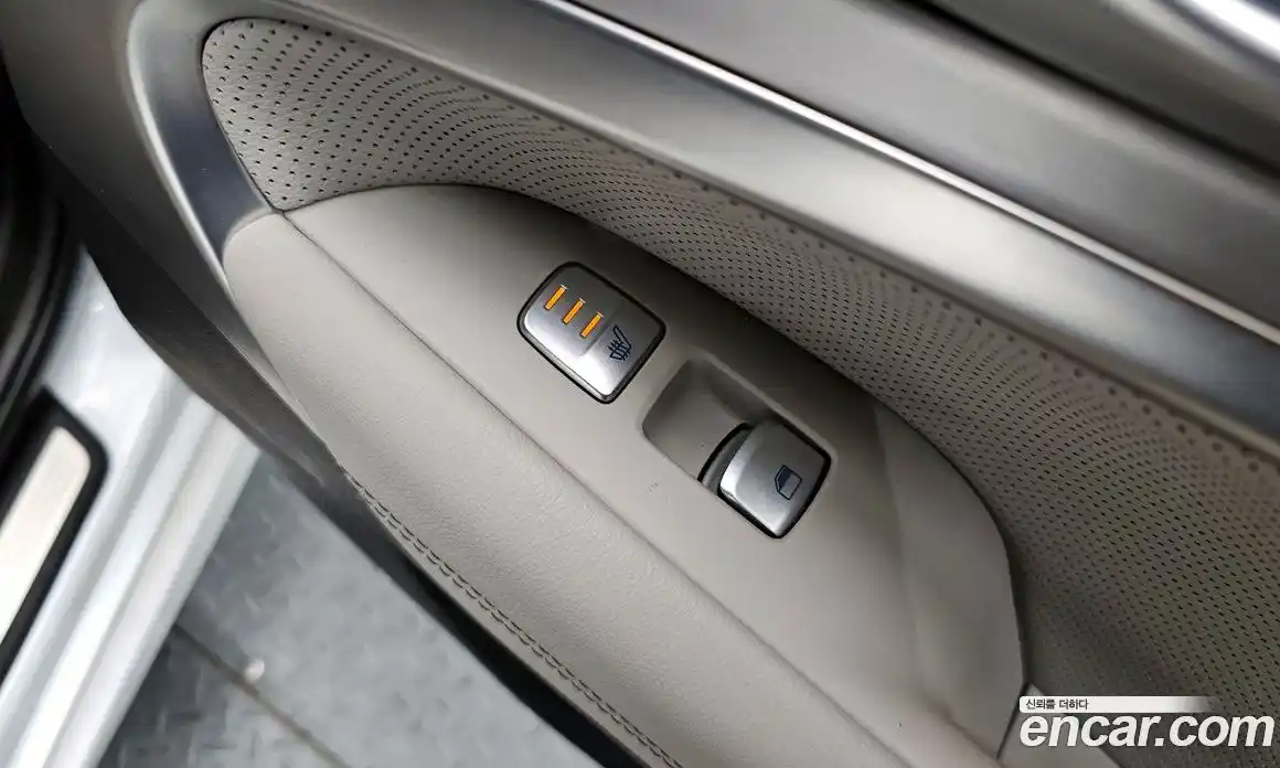 Genesis G70 2019 2.0 Автомат в Москве № 615482, фото 18