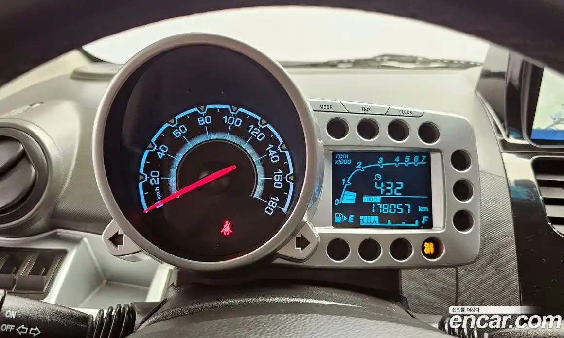 Chevrolet Spark 2012 1.0 Автомат в Москве № 616476, фото 8