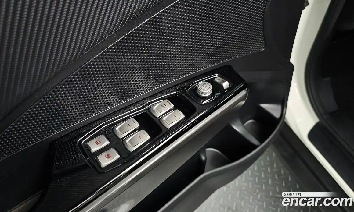 SsangYong TIBOLI 2017 1.6 Автомат в Москве № 616821, фото 19