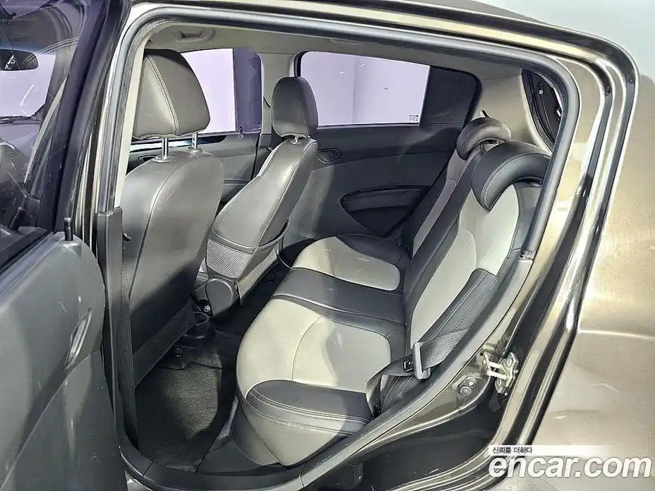 Chevrolet Spark 2012 1.0 Автомат в Москве № 617024, фото 9