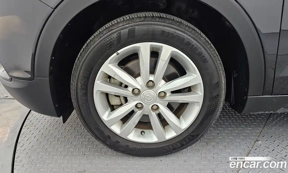 SsangYong TIBOLI 2016 1.6 Автомат в Москве № 617084, фото 5