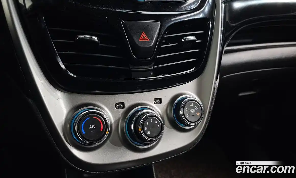 Chevrolet Spark 2017 1.0 Автомат в Москве № 618445, фото 18