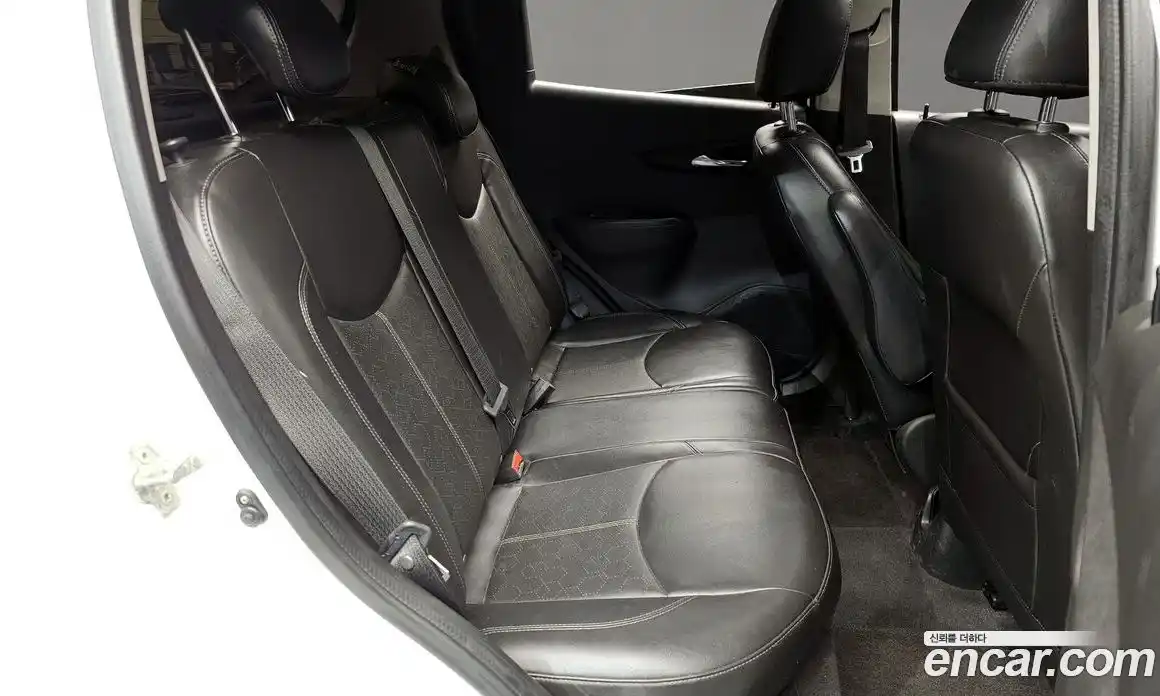 Chevrolet Spark 2016 1.0 Автомат в Москве № 618970, фото 12