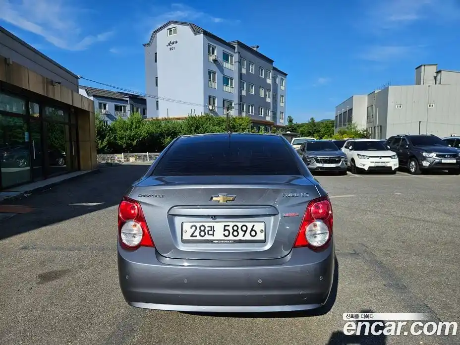 Chevrolet Aveo 2015 1.4 Автомат в Москве № 619322, фото 6