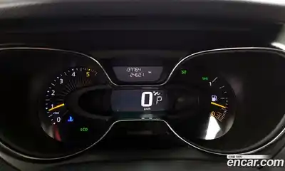 Renault QM3 2015 1.5 Автомат в Москве № 619755, миниатюра 8