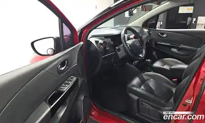 Renault QM3 2015 1.5 Автомат в Москве № 619755, миниатюра 10