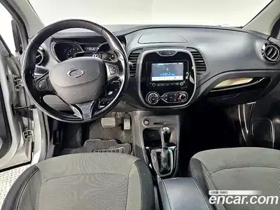 Renault QM3 2015 1.5 Автомат в Москве № 619846, миниатюра 5
