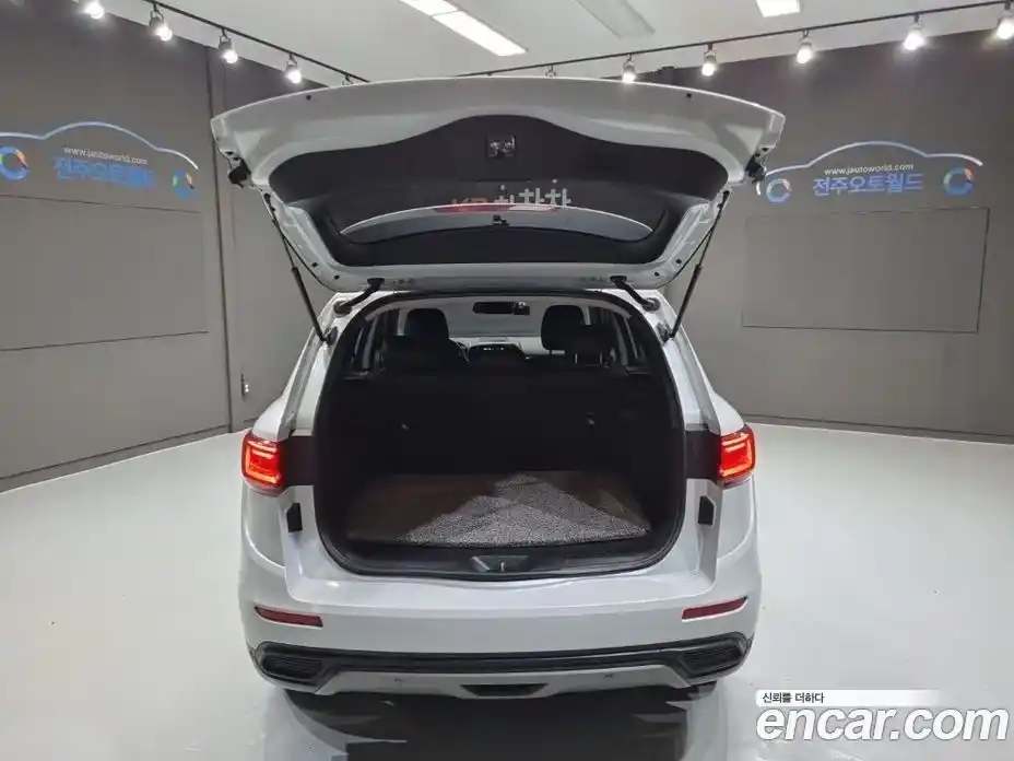 Renault QM6 2022 2.0 Автомат в Москве № 620157, фото 19