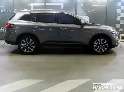 Renault QM6 2017 2.0 Автомат в Москве № 620265, миниатюра 3