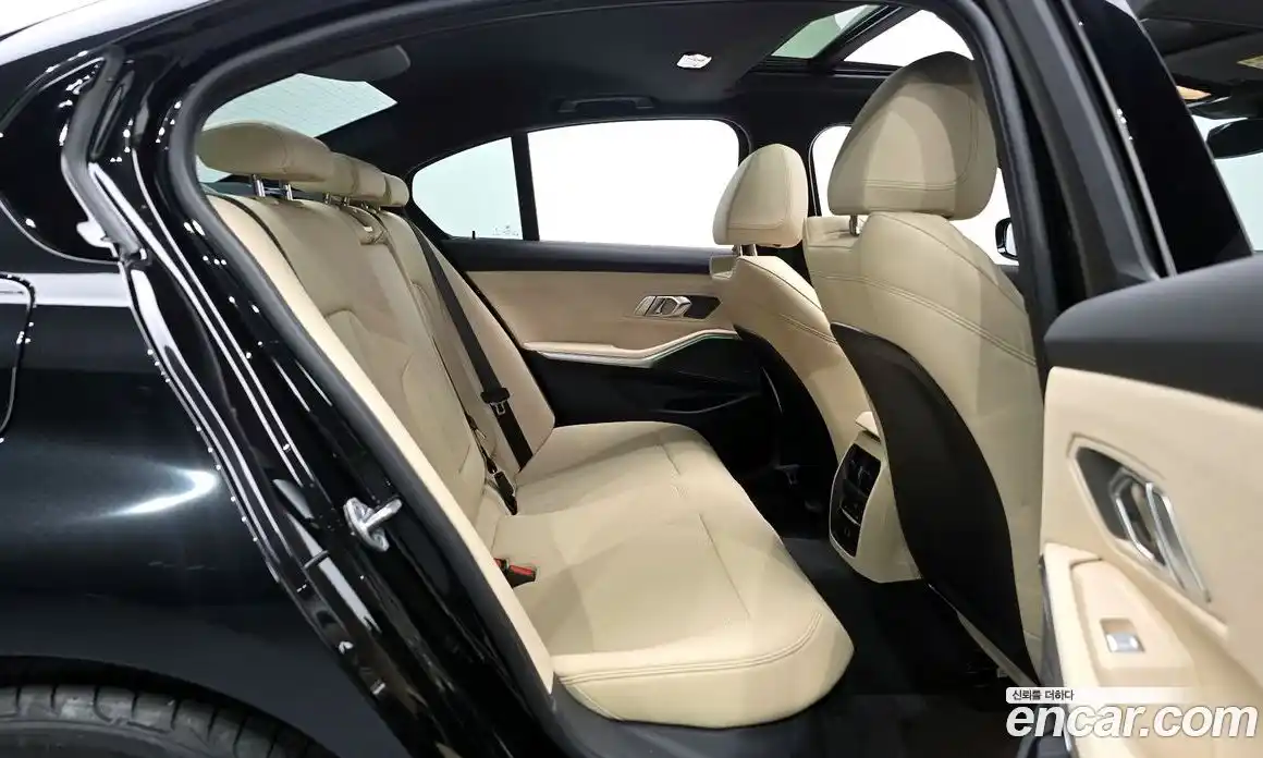 BMW 3-Series 2024 2.0 Автомат в Москве № 620411, фото 13