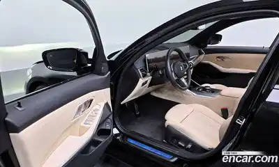 BMW 3-Series 2024 2.0 Автомат в Москве № 620570, миниатюра 11