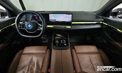 BMW 5-Series 2024 2.0 Автомат в Москве № 620935, миниатюра 7
