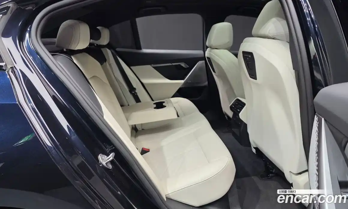 BMW 5-Series 2024 2.0 Автомат в Москве № 620956, фото 11