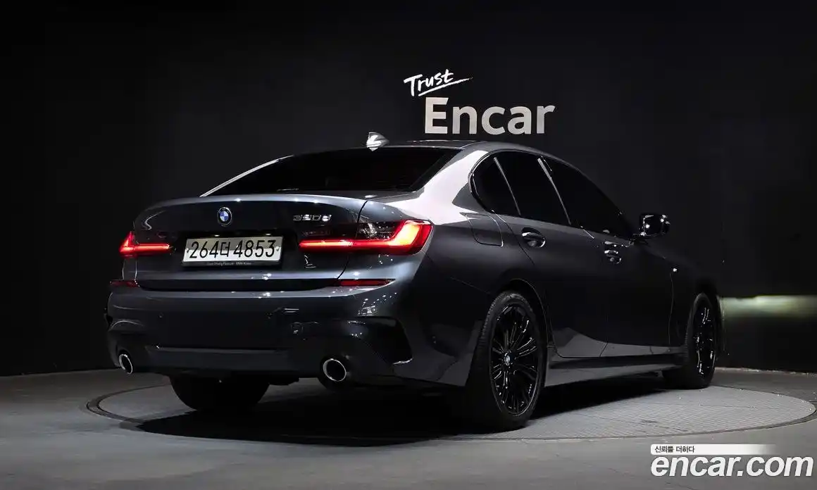 BMW 3-Series 2019 2.0 Автомат в Москве № 622100, фото 2