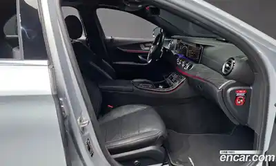 Mercedes-Benz E-Class 2022 2.0 Автомат в Москве № 623035, миниатюра 11