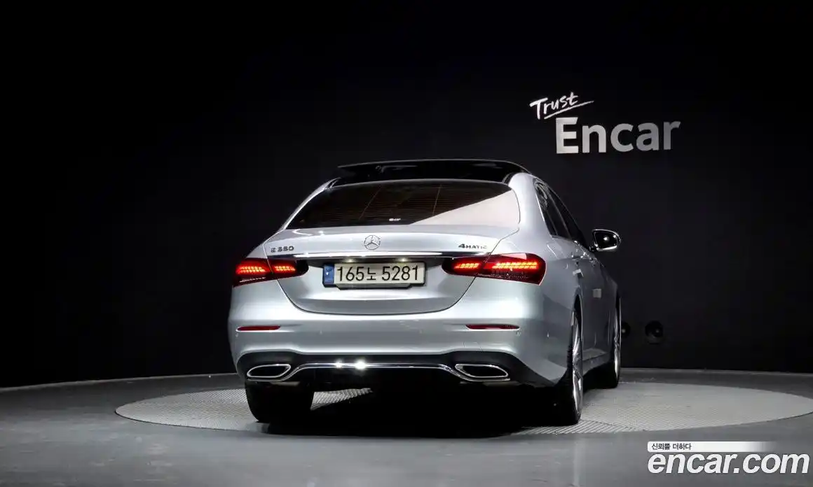 Mercedes-Benz E-Class 2022 2.0 Автомат в Москве № 623035, фото 4