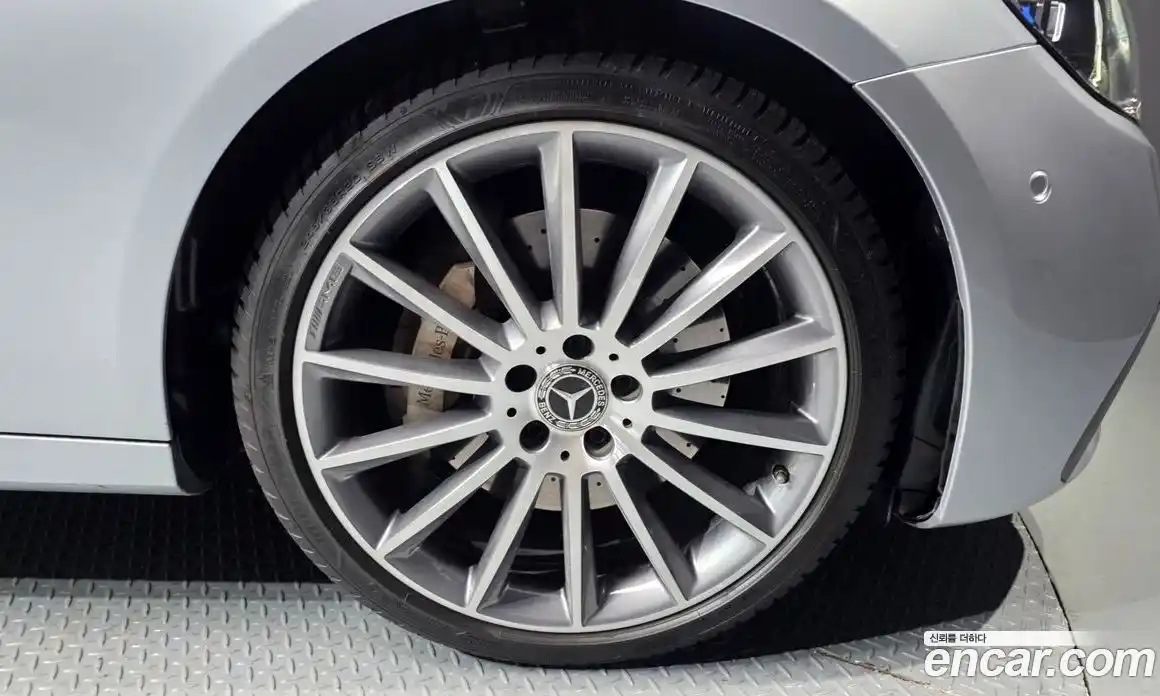 Mercedes-Benz E-Class 2022 2.0 Автомат в Москве № 623035, фото 5