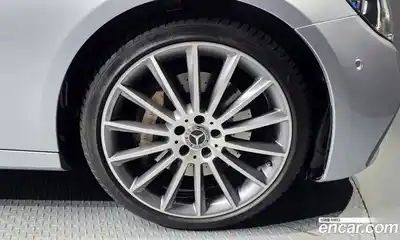 Mercedes-Benz E-Class 2022 2.0 Автомат в Москве № 623035, миниатюра 5