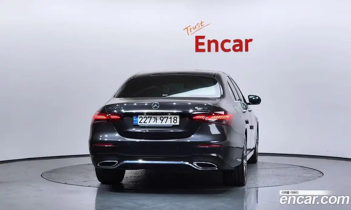 Mercedes-Benz E-Class 2021 1.9 Автомат в Москве № 623633, фото 4