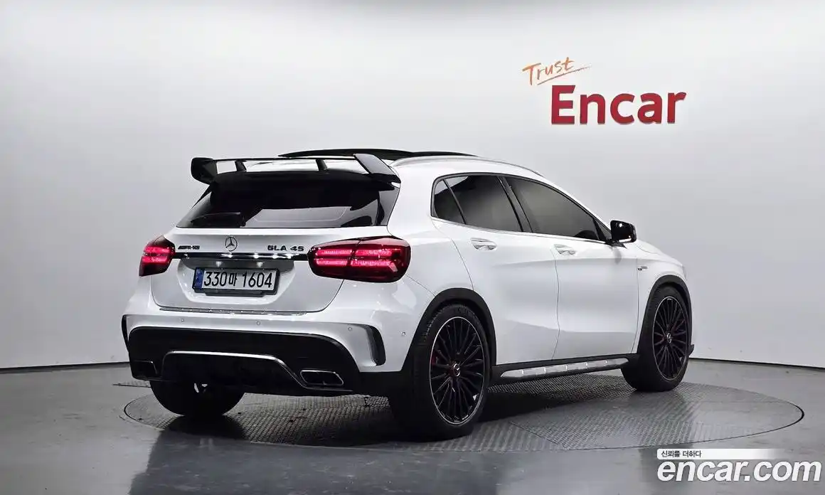 Mercedes-Benz GLA-Class 2019 2.0 Автомат в Москве № 623761, фото 2