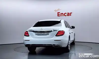 Mercedes-Benz E-Class 2019 1.9 Автомат в Москве № 624138, миниатюра 4