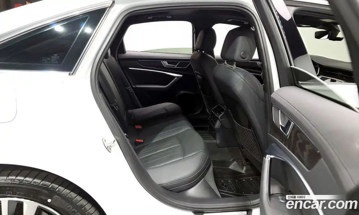 Audi A6 2023 2.0 Автомат в Москве № 624695, фото 12