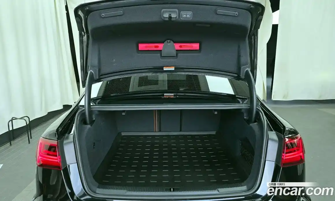 Audi A6 2018 2.0 Автомат в Москве № 625444, фото 20