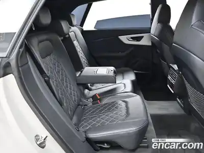 Audi Q8 2023 3.0 Автомат в Москве № 625915, миниатюра 11